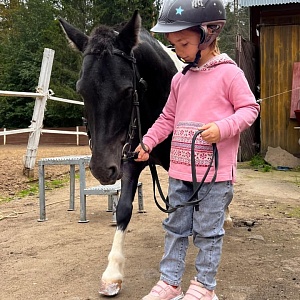 Для малышей с мамами - опытными всадницами